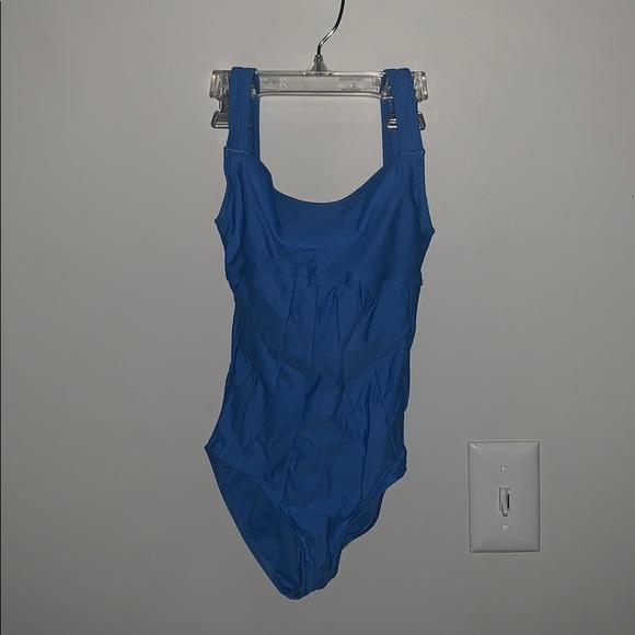 Leotard - Picture 1 of 3